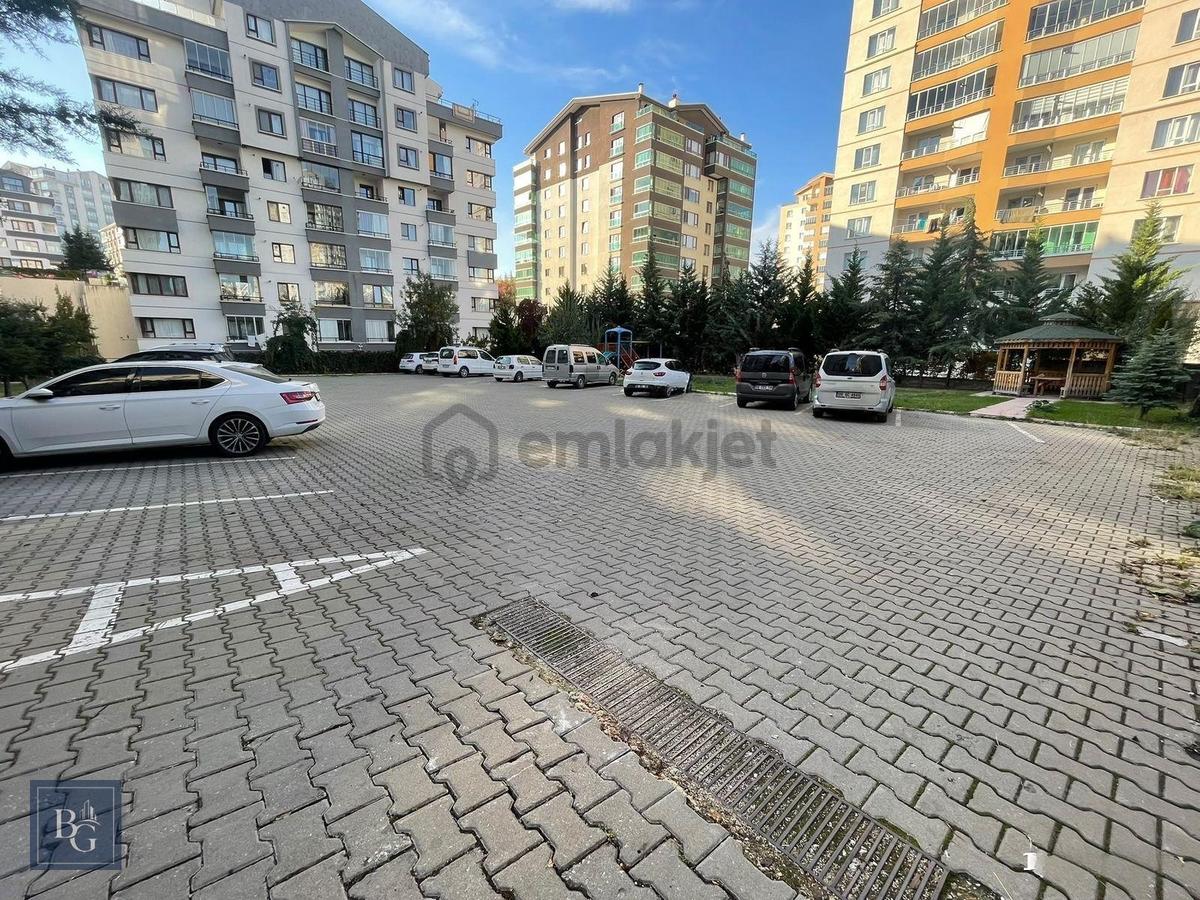 Kupon! Sultan Fatih Cad. Dibi Ara Katta Sitede Yapılı 150m² 3+1! - 26
