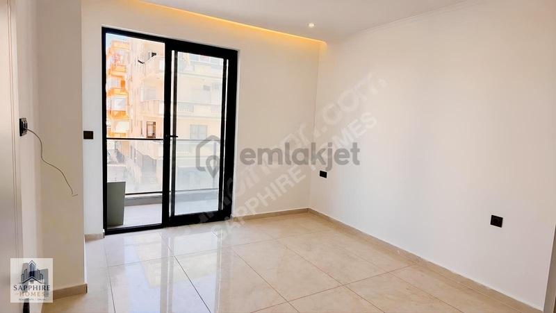 Alanya Merkez'de Tek Bloklu Site İçinde 2+1 Sıfır Daire - 8