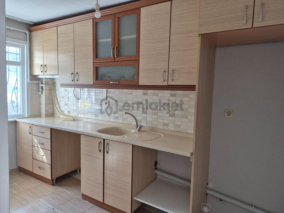 Kiralık 1+1giriş Kat - 6