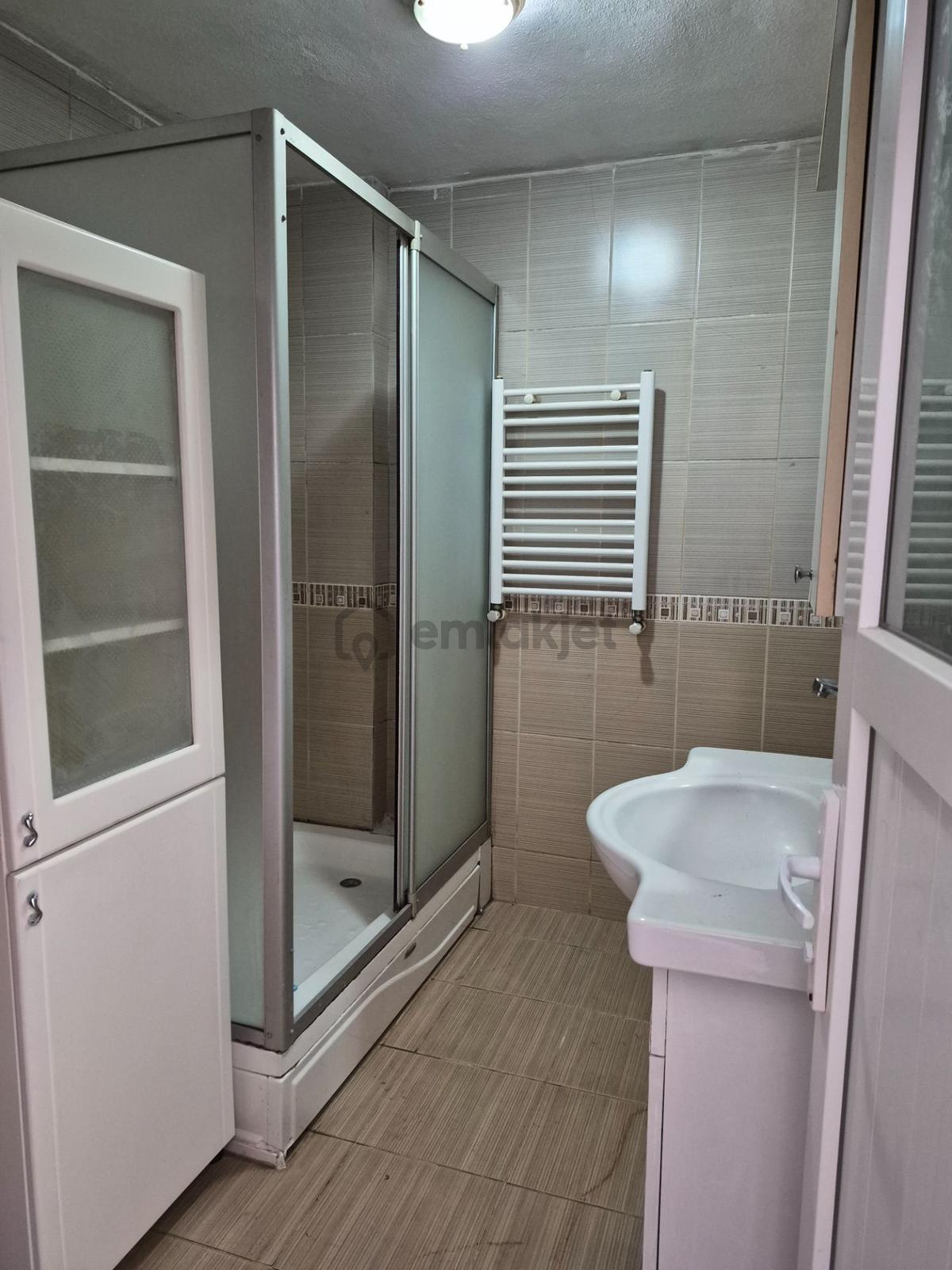 Kiralık 1+1giriş Kat - 8