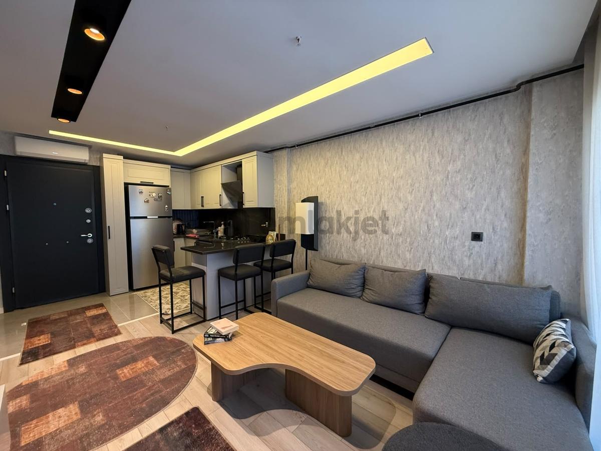 Gürselpaşa'da/2 Katlı Apt/1 Yaş/1+1/asansör/full Eşyalı Lüks Ev