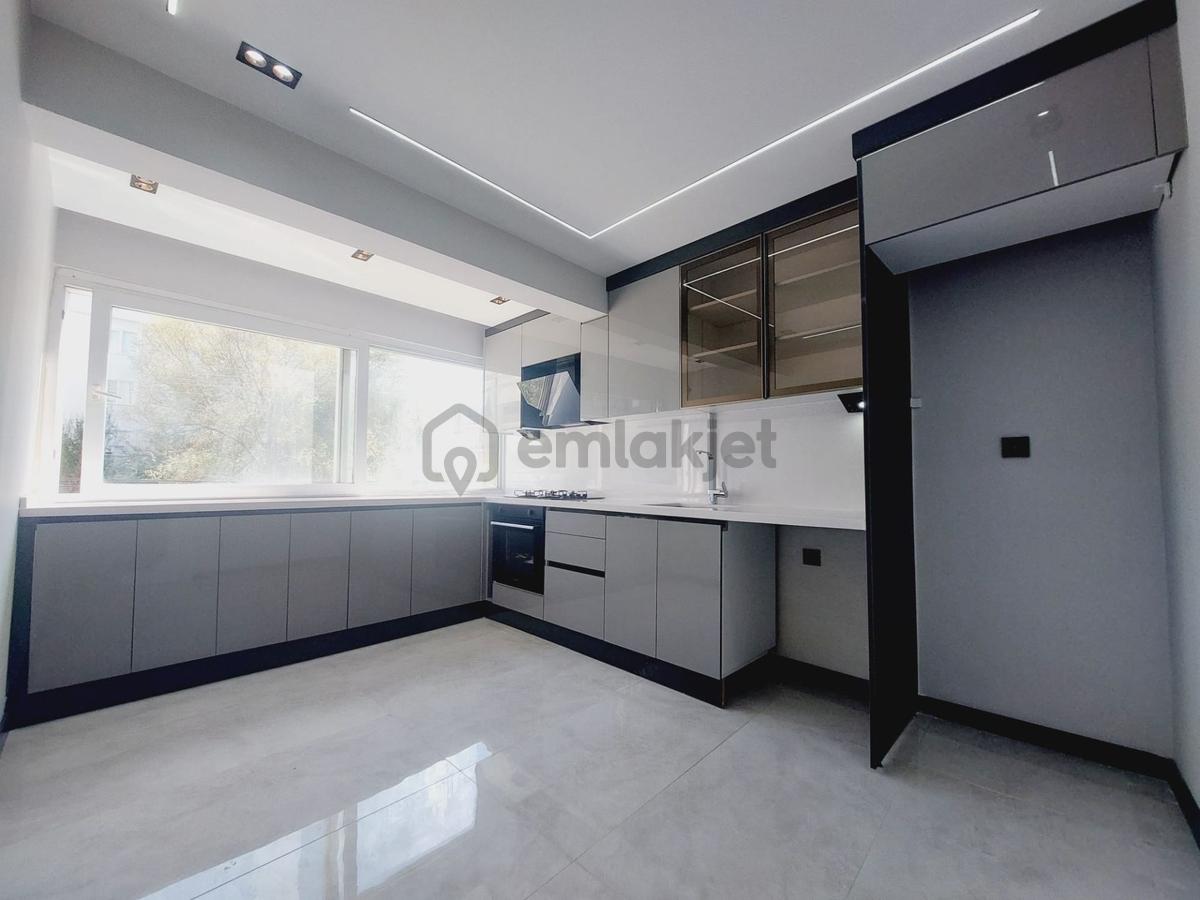Denizden Akçayda Denize 150 M Geniş Masrafsız Satılık 2+1 Daire. - 16