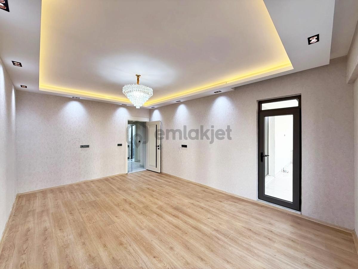 Karacaahmet2'de Cadde Üzr.kat Ve Cephe Seç.modern Tasarm Lüx 2+1 - 19