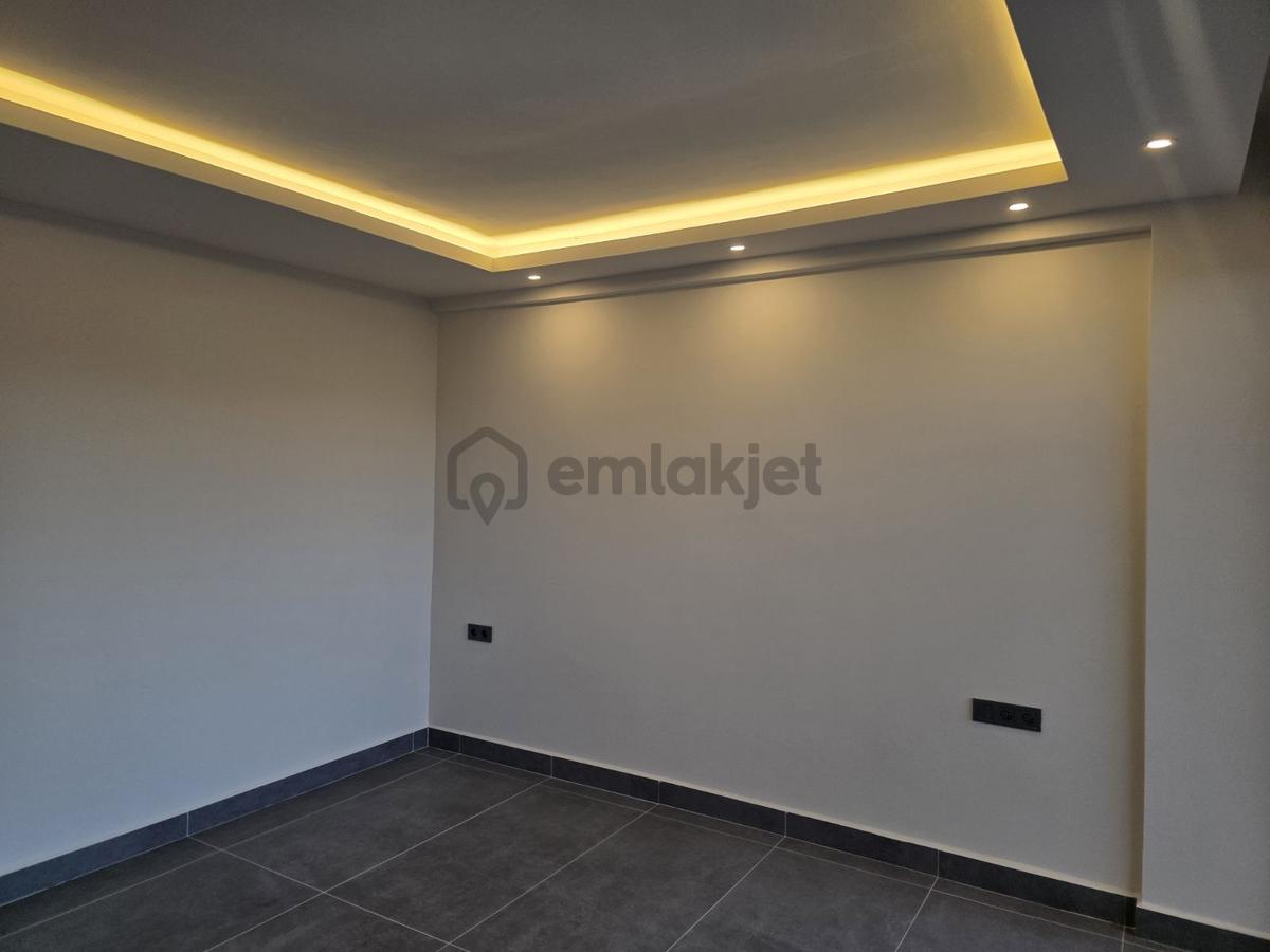 Sarıgerme Plajında Üst Segment, Ferah, Yerden Isıtmalı 4+1 Villa - 9