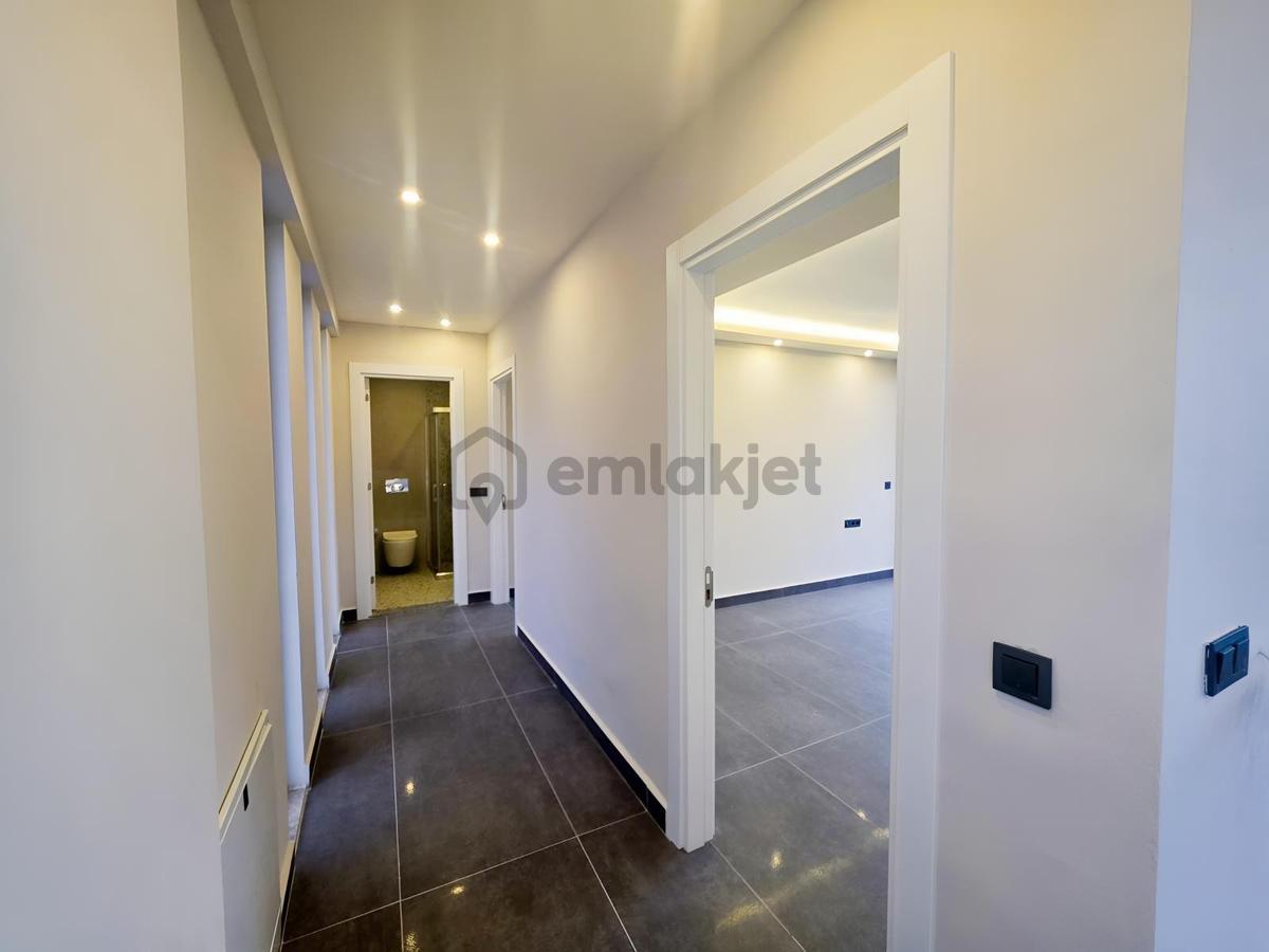 Sarıgerme Plajında Üst Segment, Ferah, Yerden Isıtmalı 4+1 Villa - 22