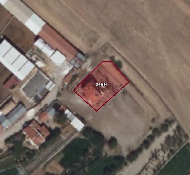 Çayırbağında 849m² Konut İmarlı Arsa Ve 2 Katlı Müstakil Ev - 2