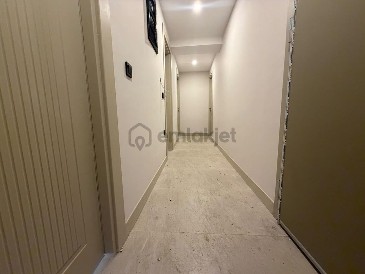 Bahçelievler Basın Sitesinde Sıfır Binada 2+1 Ön Cephe Ara Kat - 31