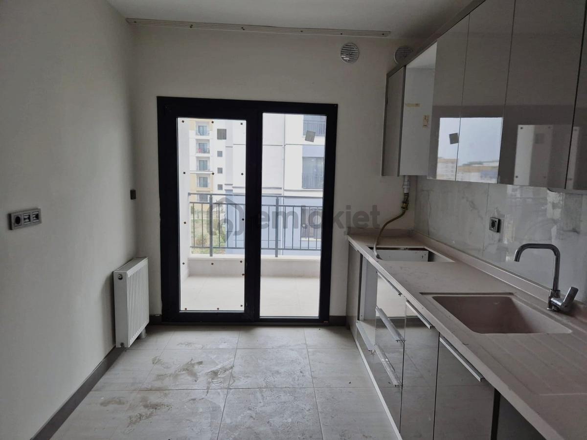 Söğütlü 2. Etap Kiralık Sıfır 3+1 Daire - 4