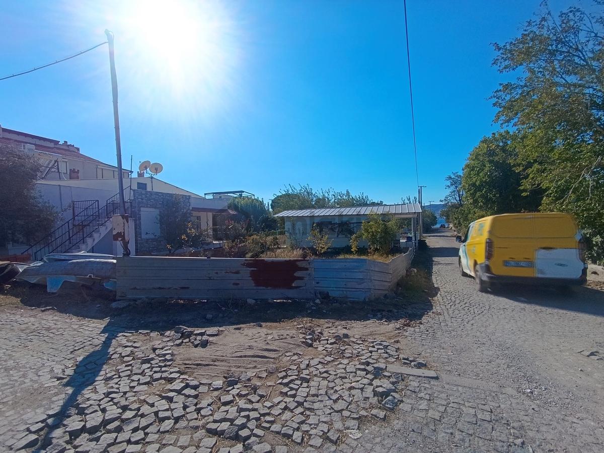 Çandarlının En Değerli Yerinde Ada Mevkinde 374 M2 Satılık Arsa - 8