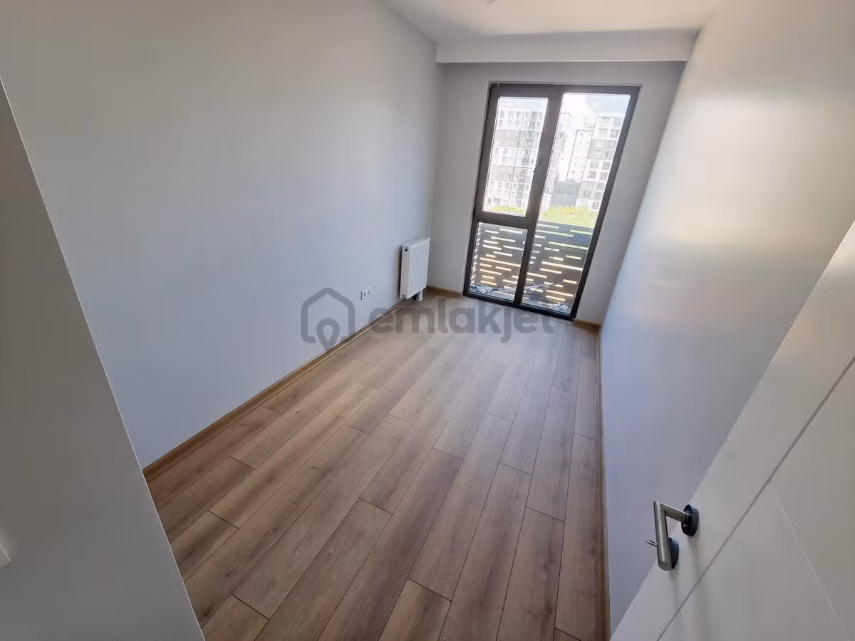 Pendik'in Prestijli Sitesi Siltaş Panoramada 2+1 Balkonlu - 15