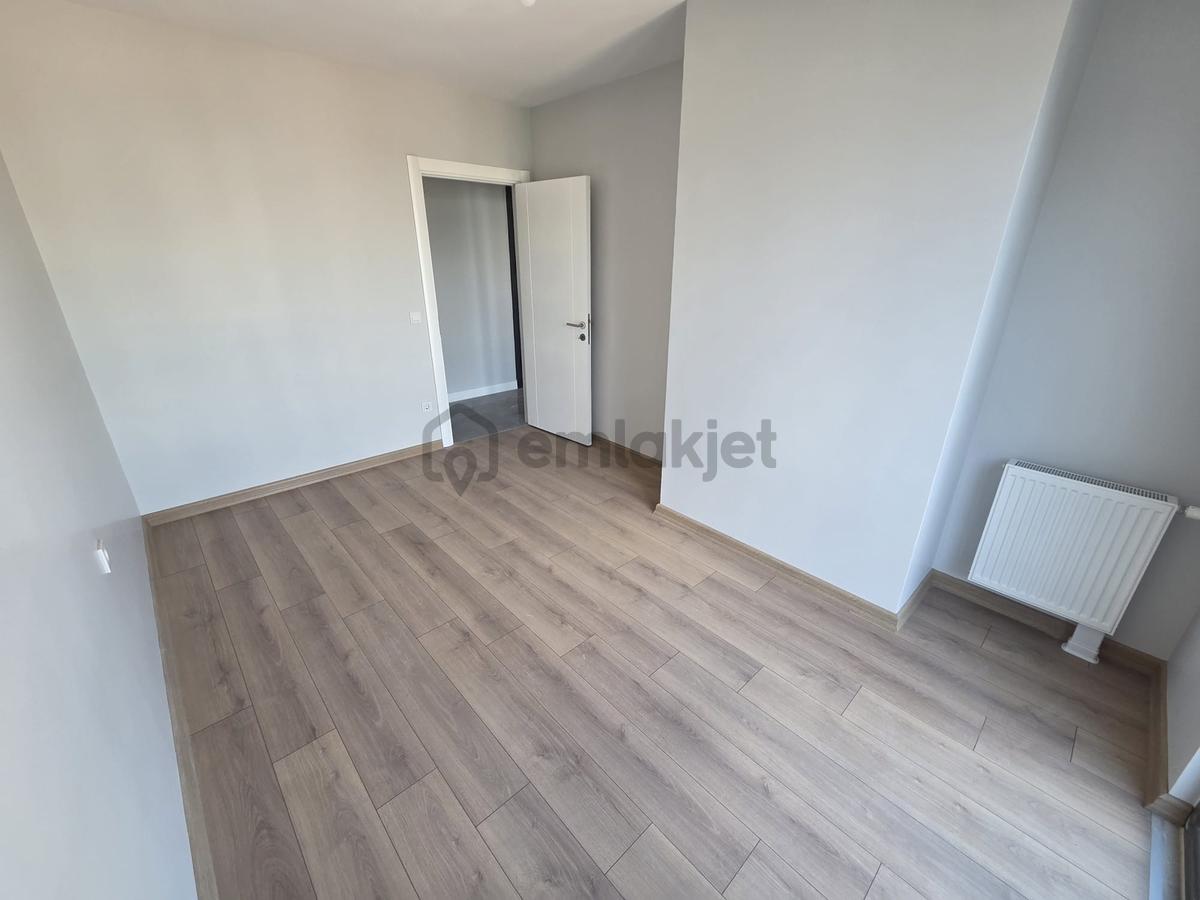Pendik'in Prestijli Sitesi Siltaş Panoramada 2+1 Balkonlu - 11