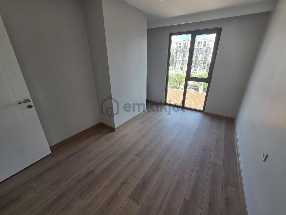 Pendik'in Prestijli Sitesi Siltaş Panoramada 2+1 Balkonlu - 9