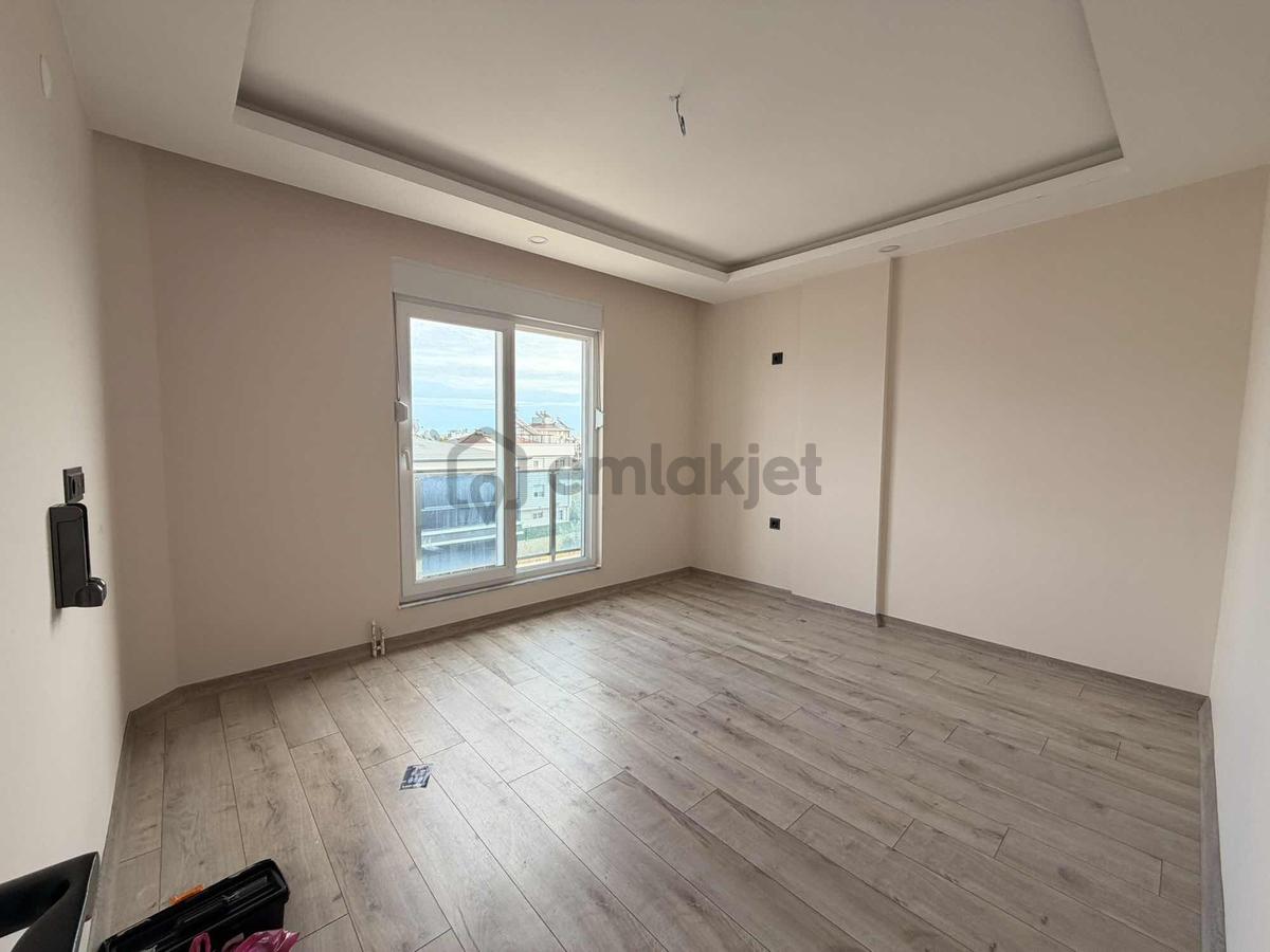 3+1 Havuzlu Geniş Tramvay Dibi 150 M2 - 25
