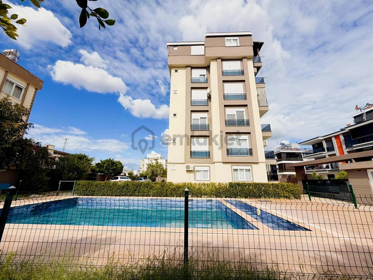 3+1 Havuzlu Geniş Tramvay Dibi 150 M2 - 28