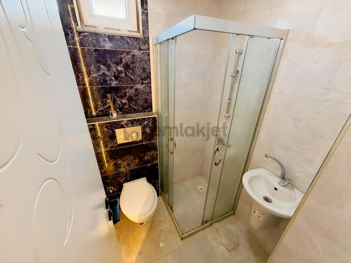 3+1 Havuzlu Geniş Tramvay Dibi 150 M2 - 11