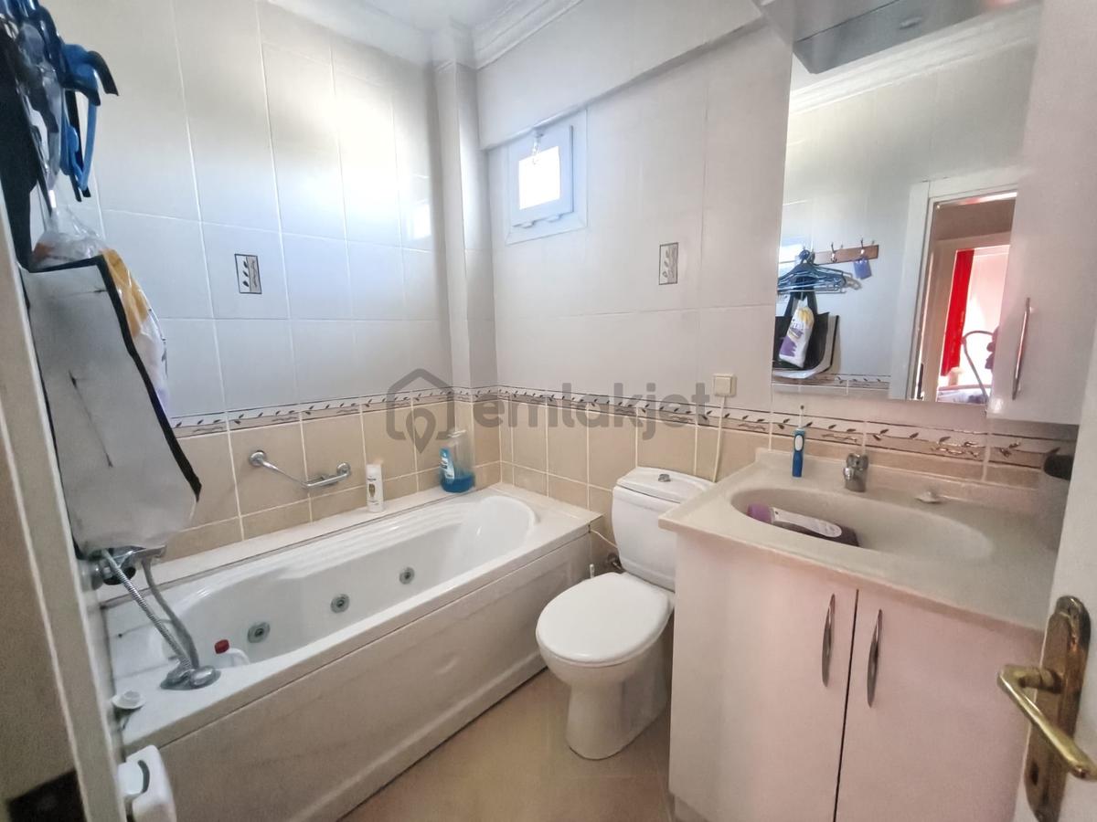 Sahil Siteleri 4+1 Denize Yakın Havuzlu Sitede Villa - 23