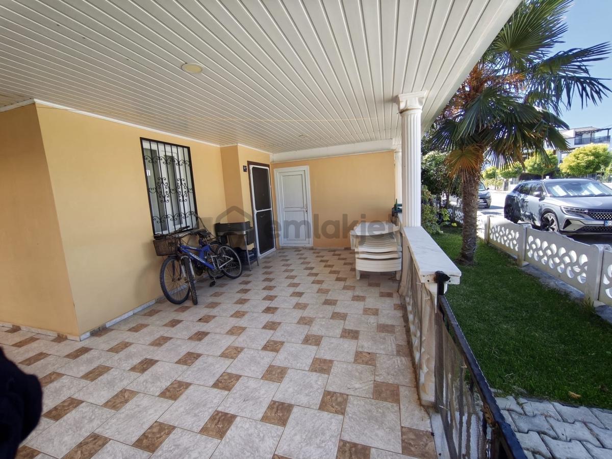 Sahil Siteleri 4+1 Denize Yakın Havuzlu Sitede Villa - 4
