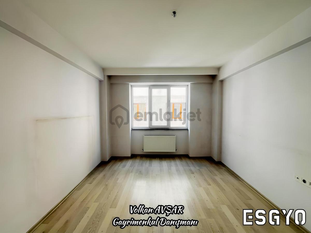 Esgyo'dan Esenli Cd Yakını Ebeveyn Banyolu Garajlı 2+1 Daire - 17