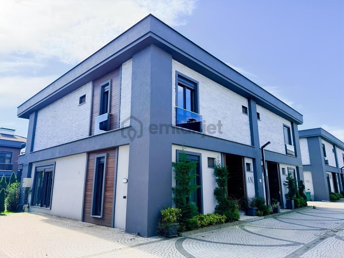 Kw Metsa \ Parknova Sitesinde 4+1 Satılık İkiz Villa - 2