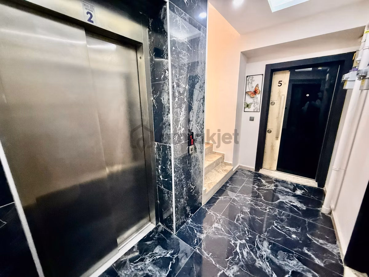 Havuzlu Site İçinde Yerden Isıtmalı 1+1 Kapalı Otoparklı - 9