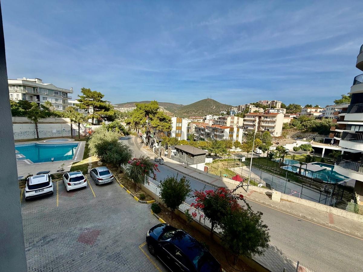 Havuzlu Site İçinde Yerden Isıtmalı 1+1 Kapalı Otoparklı - 13