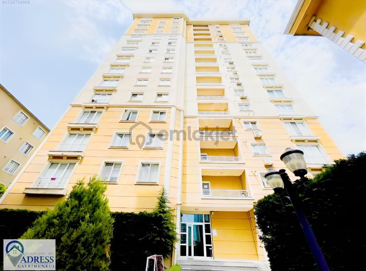 Şerifali Lavella 4 Havuzlu & Güvenlikli Taşınmaya Hazır Boş 2+1