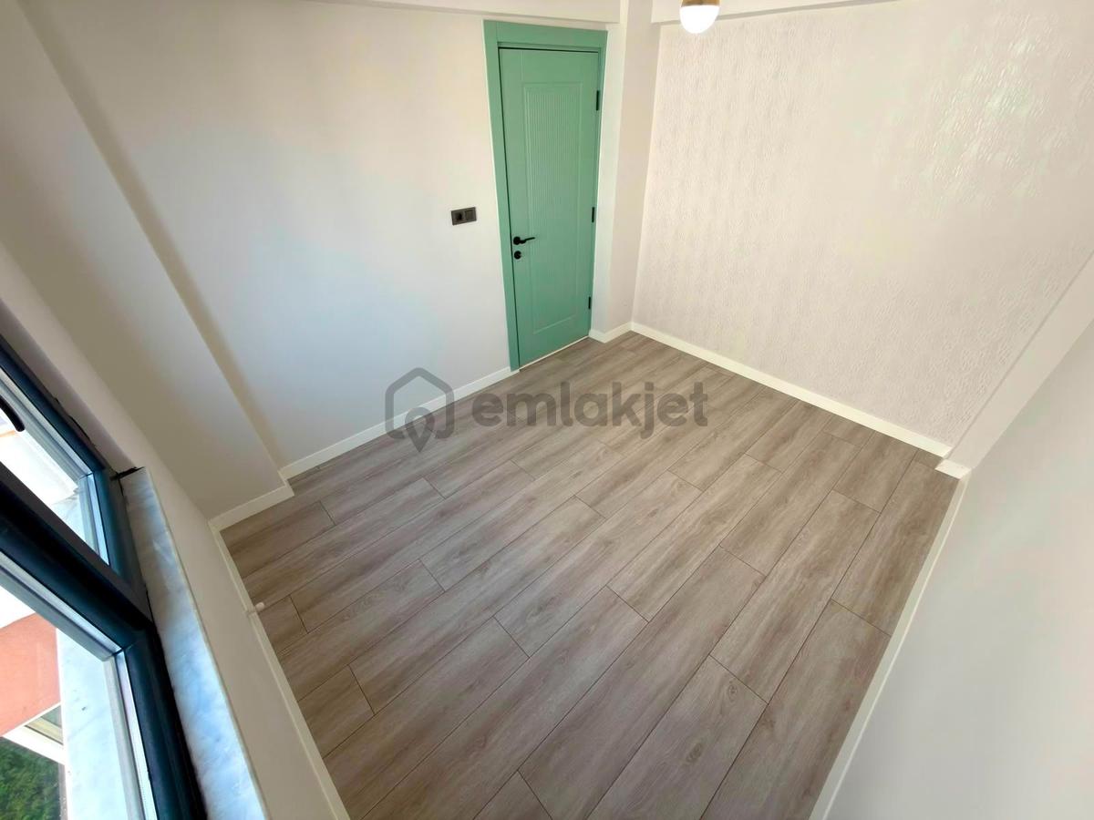 Referans'tan Akçay Merkez'de Ara Kat Ön Cephe Modern 2+1 Daire - 16
