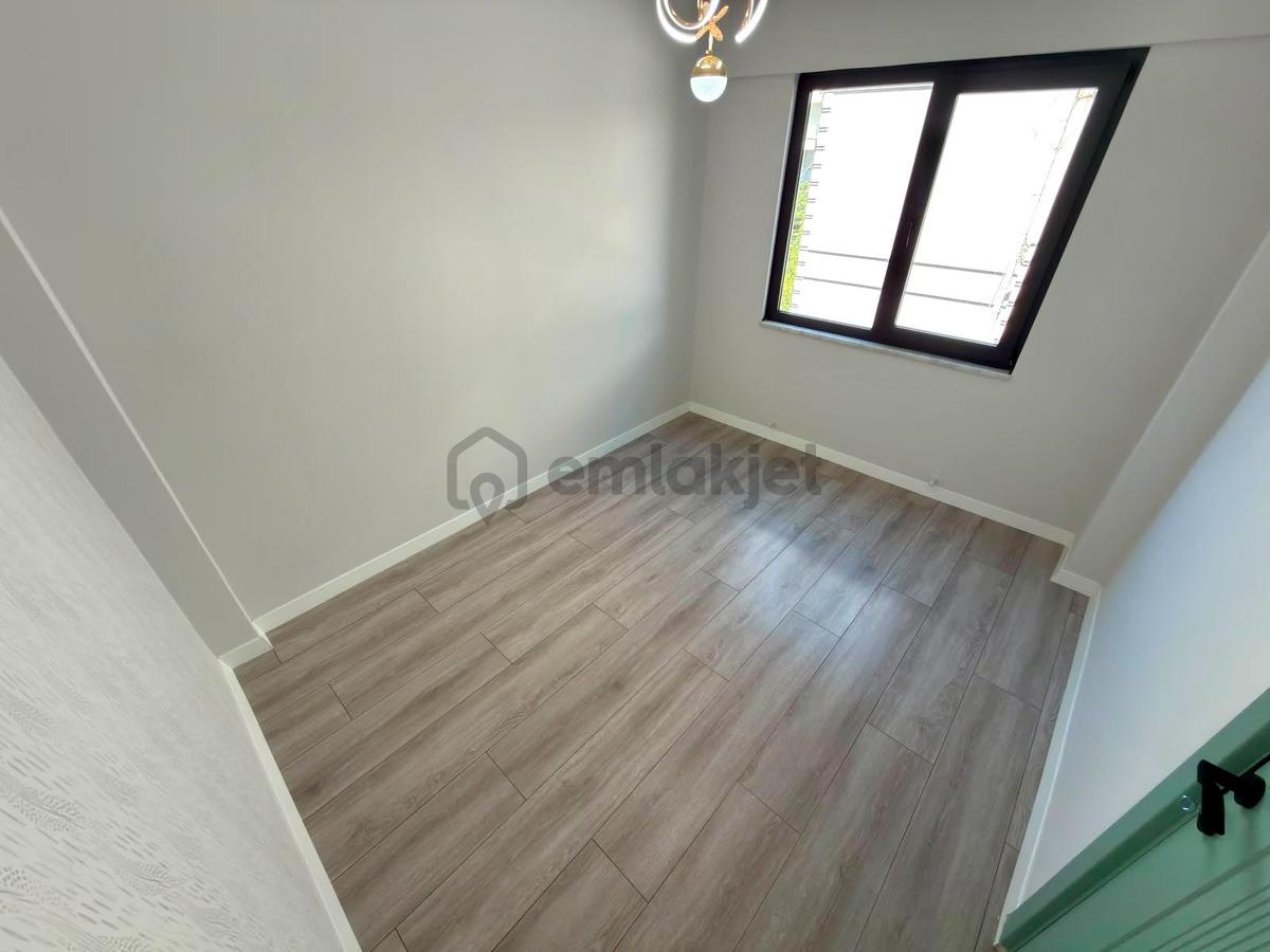 Referans'tan Akçay Merkez'de Ara Kat Ön Cephe Modern 2+1 Daire - 3