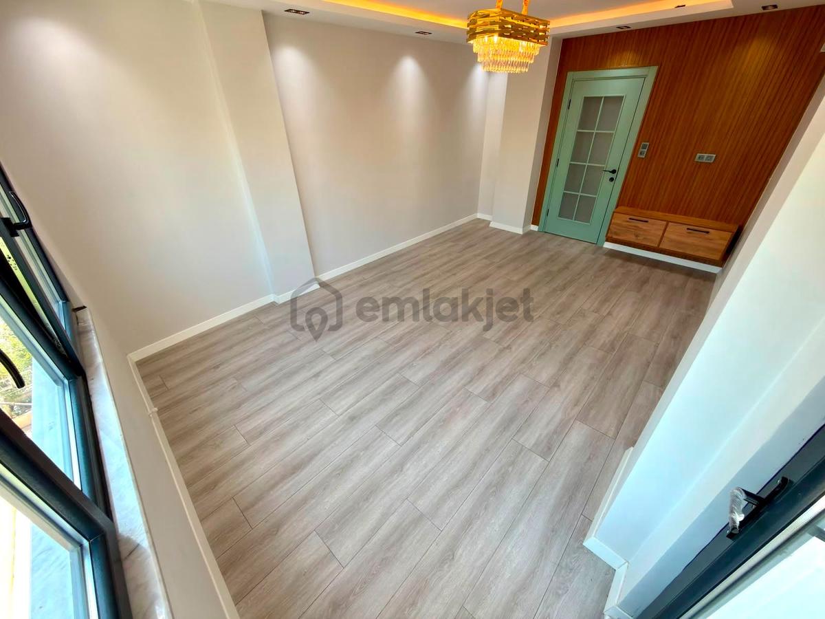 Referans'tan Akçay Merkez'de Ara Kat Ön Cephe Modern 2+1 Daire - 28