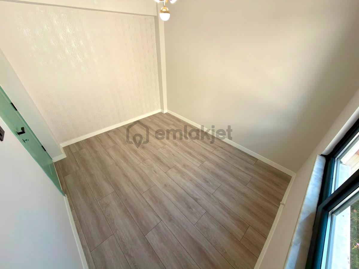 Referans'tan Akçay Merkez'de Ara Kat Ön Cephe Modern 2+1 Daire - 30