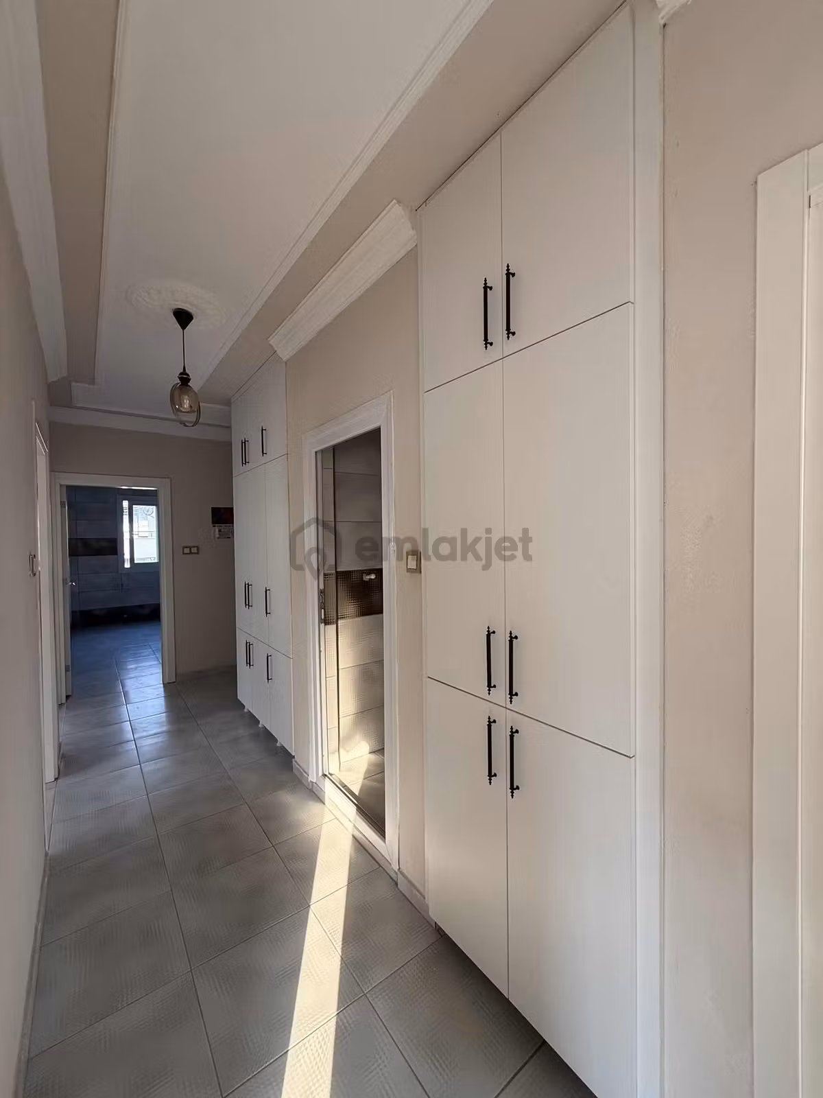 Kozanyoluna 2. Parsel 3+1 Kapalı Mutfak Doğalgaz Sobalı Kiralık - 31
