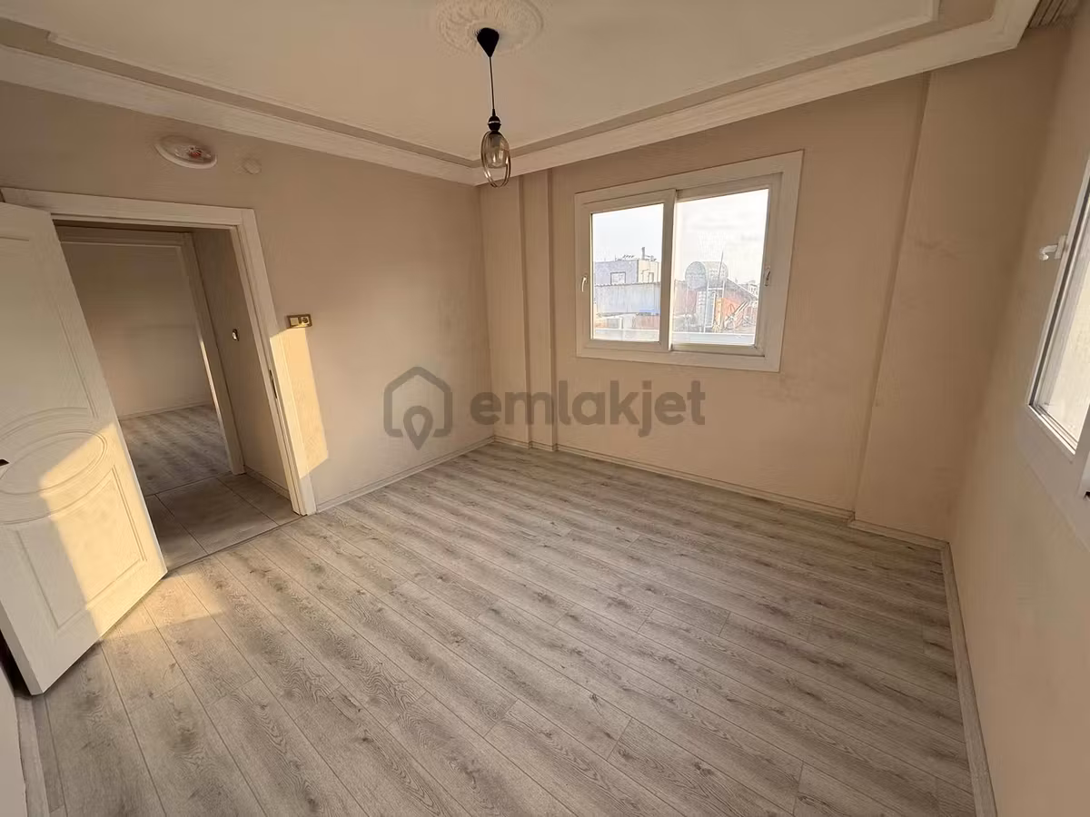 Kozanyoluna 2. Parsel 3+1 Kapalı Mutfak Doğalgaz Sobalı Kiralık - 18