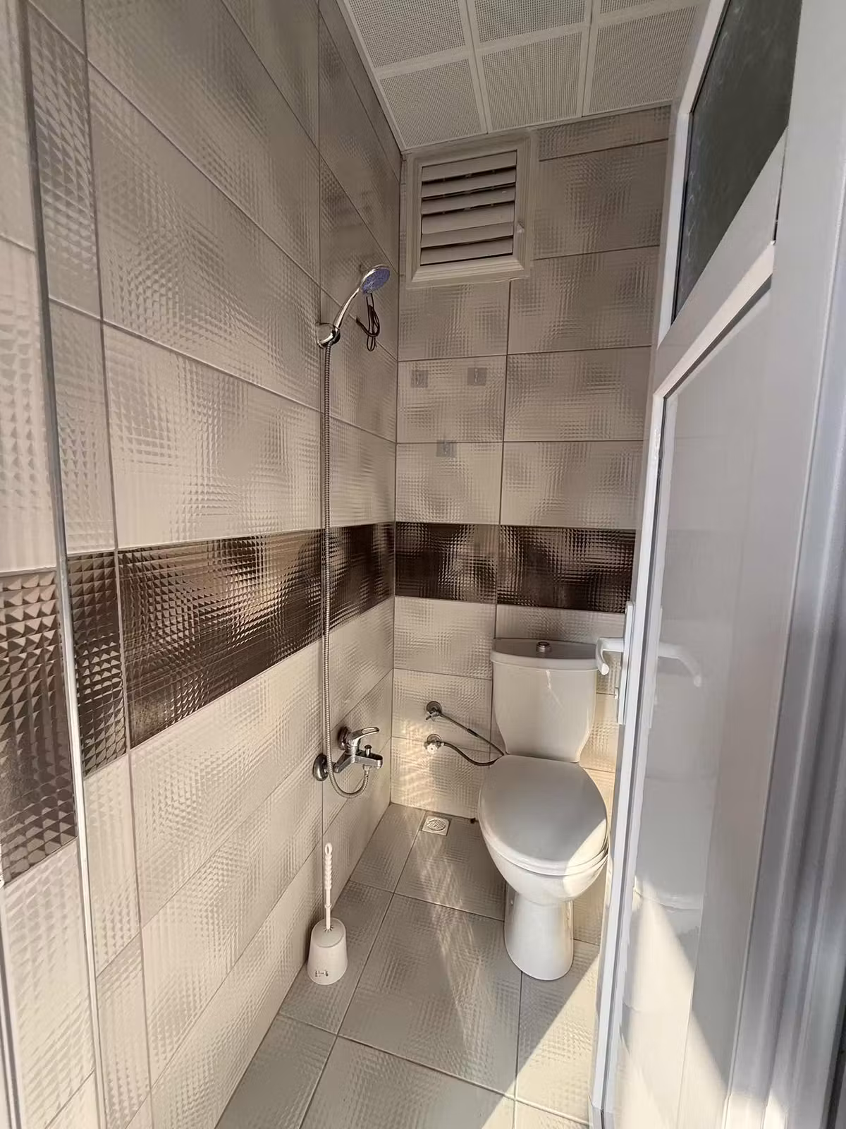 Kozanyoluna 2. Parsel 3+1 Kapalı Mutfak Doğalgaz Sobalı Kiralık - 19