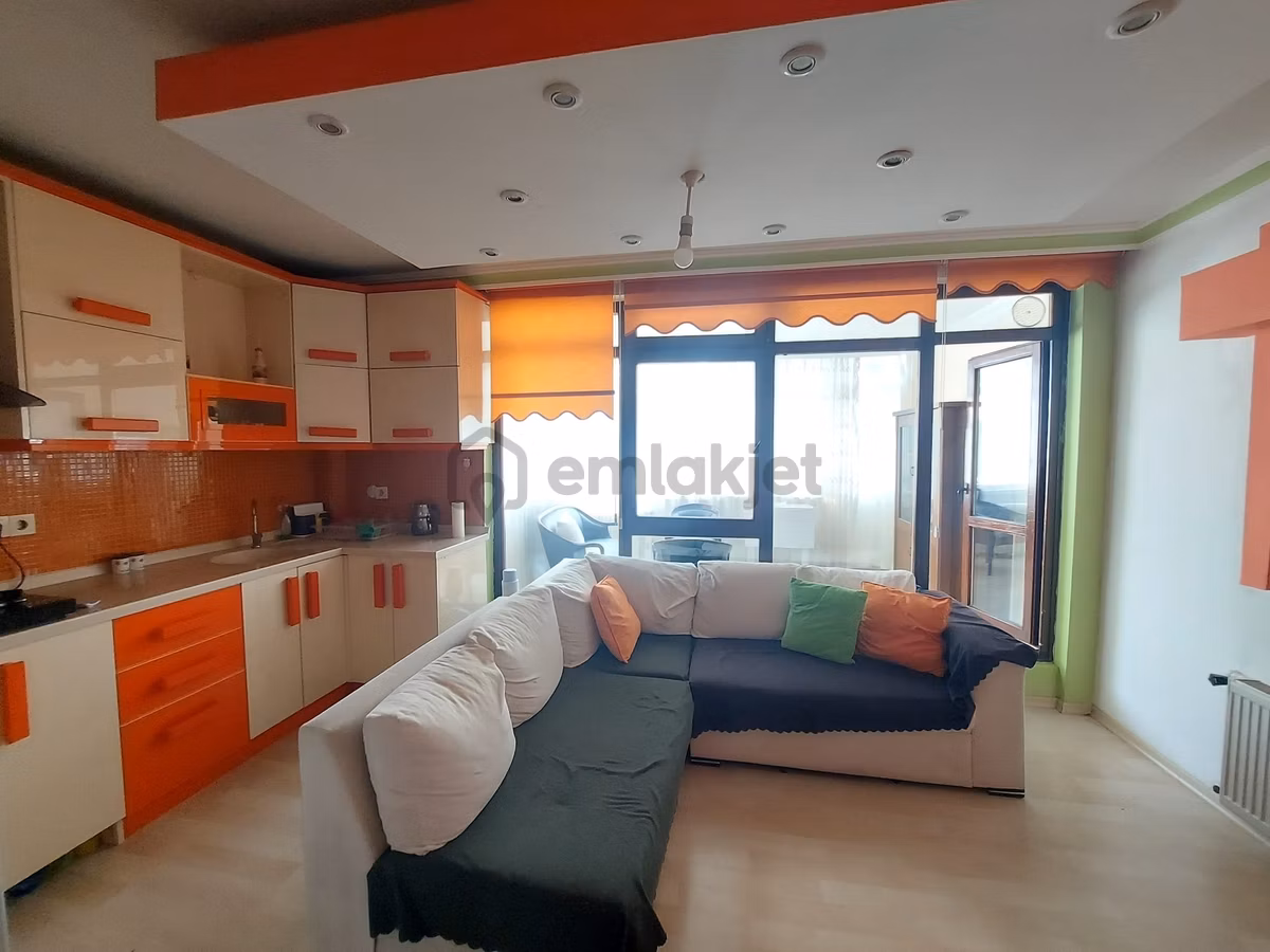 'eryaman Efor''dan Cadde Üzeri Eşyalı Yapılı 1+1 Kiralık Daire
