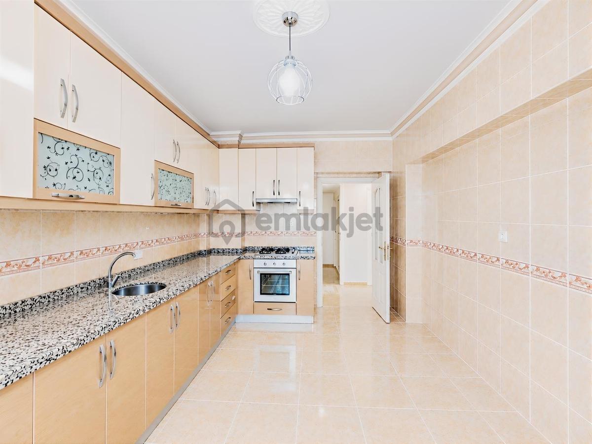 Eryaman Mah.çift Banyolu Çift Balkonlu Kiralık 3+1 Daire