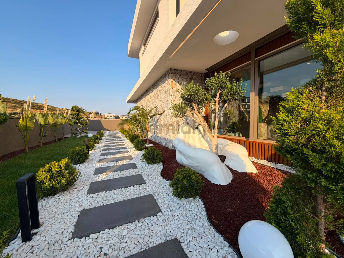 Didim Efeler Mahallesinde Satılık 4+1 Havuzlu Lüks Villa - 5