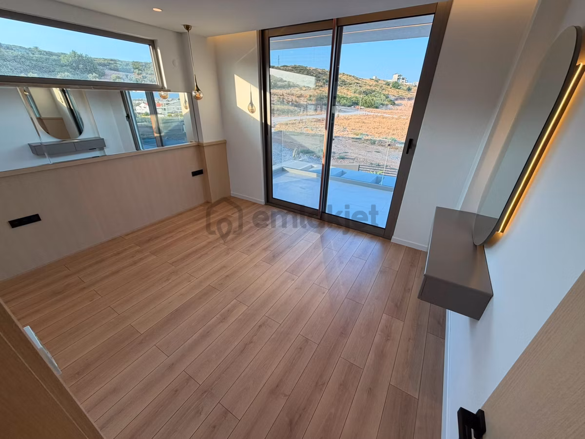 Didim Efeler Mahallesinde Satılık 4+1 Havuzlu Lüks Villa - 24