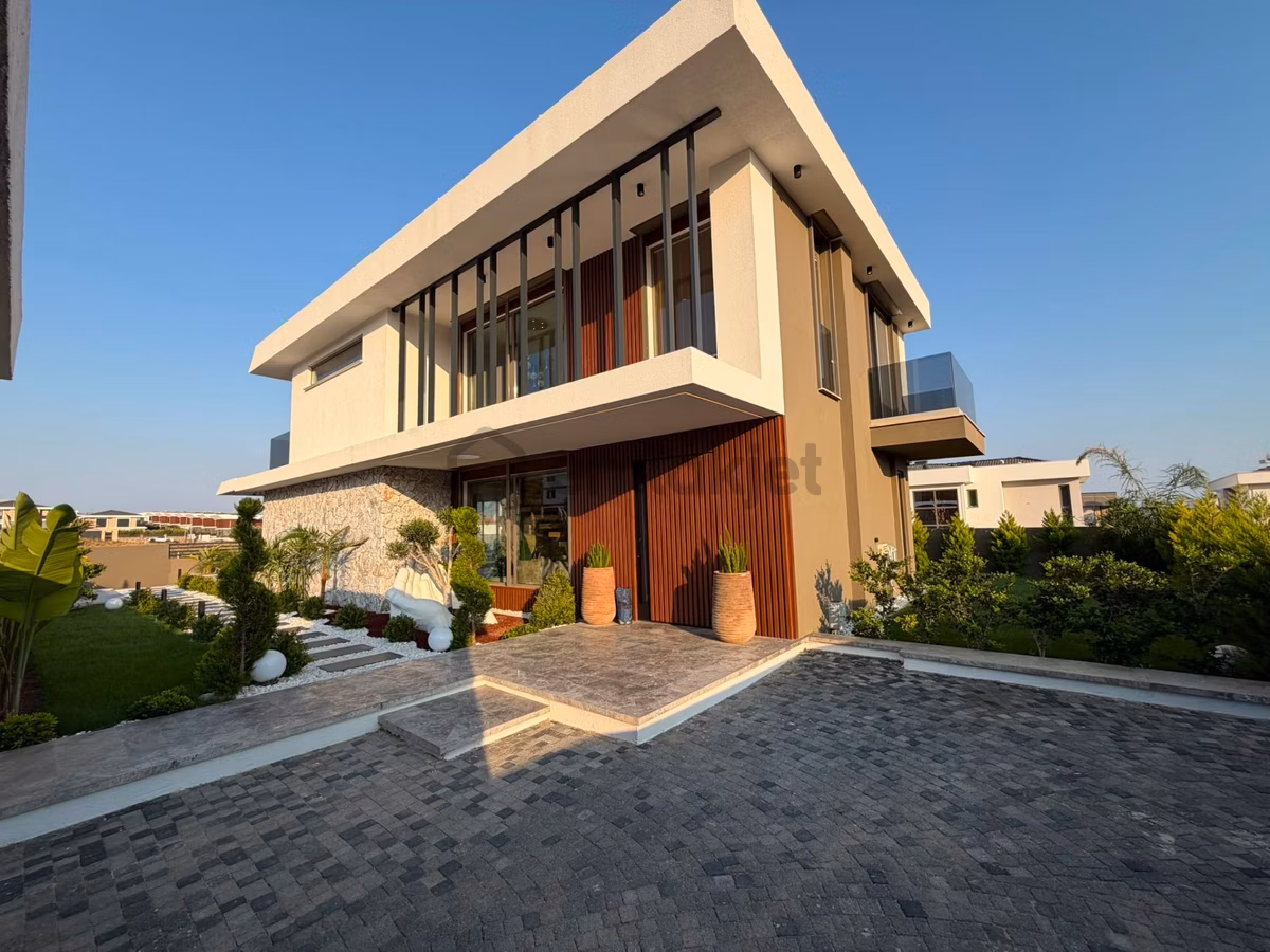 Didim Efeler Mahallesinde Satılık 4+1 Havuzlu Lüks Villa - 4