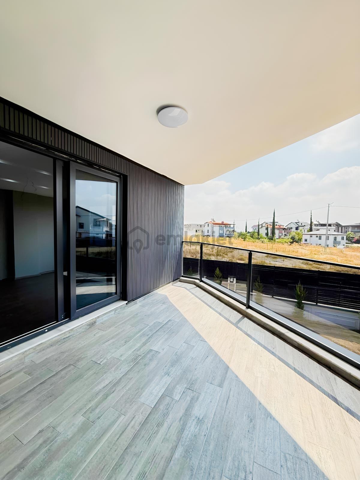 Hekimköy'de Güvenlikli Sitede 5+1 Villa - 11