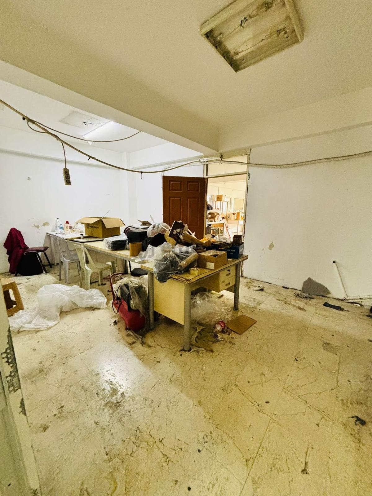 Mertcan'dan E-5'e Cephe 450 M2 Kullanım Alanlı İş Yeri - 14