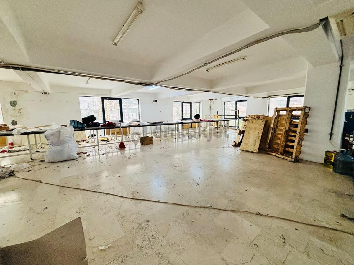 Mertcan'dan E-5'e Cephe 450 M2 Kullanım Alanlı İş Yeri - 13