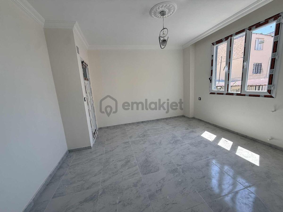 Kozanyoluna Yakın 2 Katlı 3+1 Kapalı Mutfak Sıfır Müstakil Ev - 34