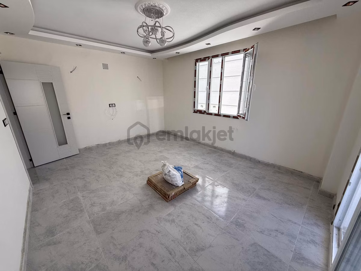 Kozanyoluna Yakın 2 Katlı 3+1 Kapalı Mutfak Sıfır Müstakil Ev - 11