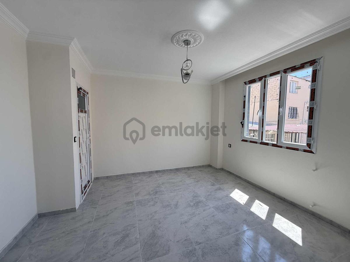 Kozanyoluna Yakın 2 Katlı 3+1 Kapalı Mutfak Sıfır Müstakil Ev - 32