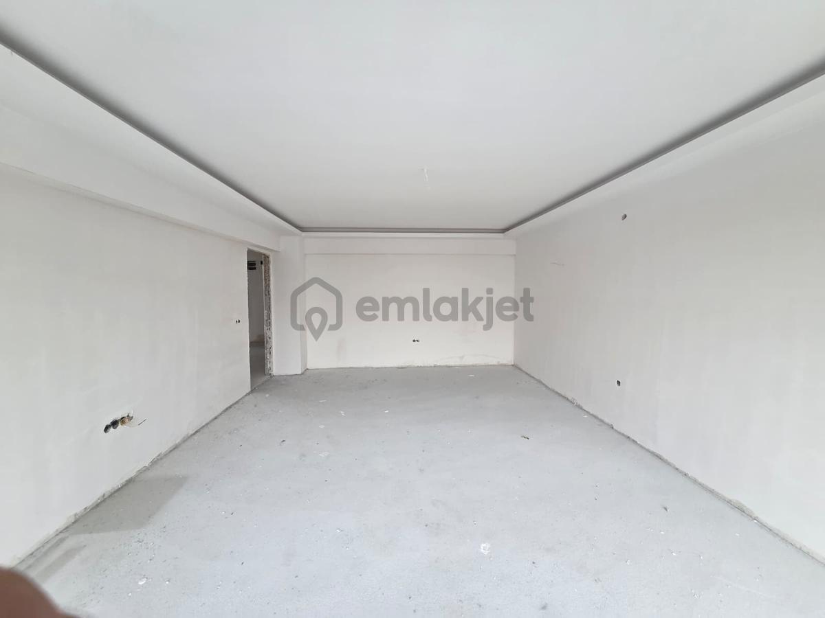 Hasköy Yıldıztepe Esat Arseven Caddesi Üzeri Arakat Lüx 4+1 - 14