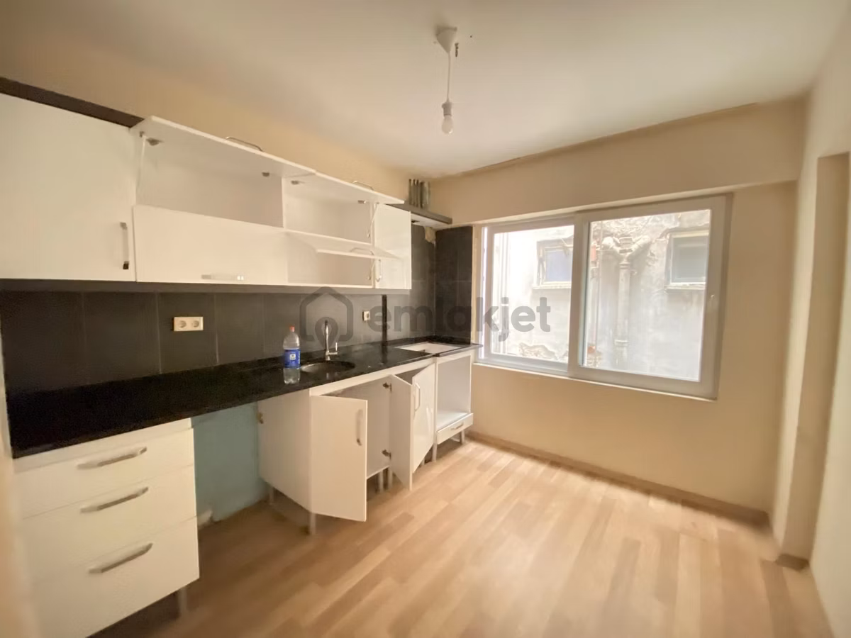 Prestij'den Cami Şerifte Asansörlü Ayrı Mutfak Full Yapılı 1+1 - 4