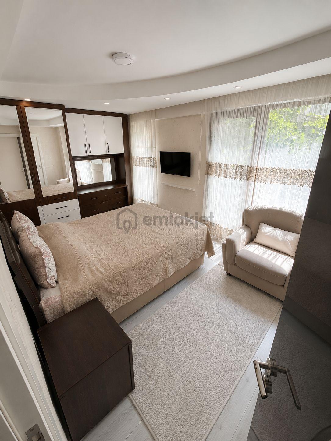 Çamlık'ta Mükemmel Konumda 4.kat Satılık 3+1 205m2 Daire - 24