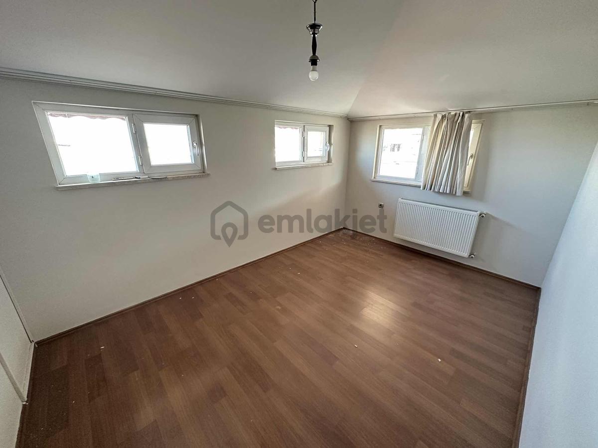 Gerzele'de Güzel Konumda Önü Açık Dubleks Daire - 26