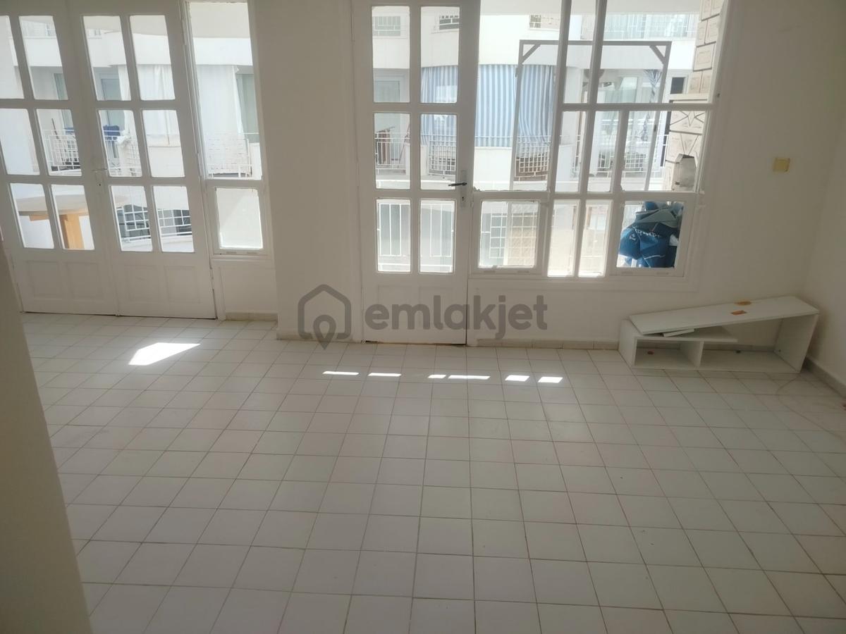 2+1 Esyasiz Denize Sıfır Asansörlü Havuzlu Denize Sıfır Daire - 5