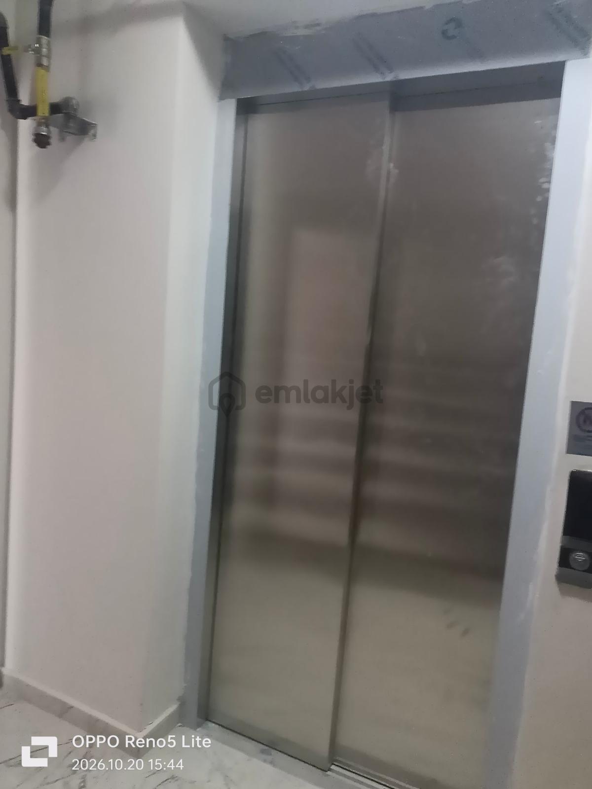 Muradiyenin En İyi Bölgesinde Satılık Daire - 12